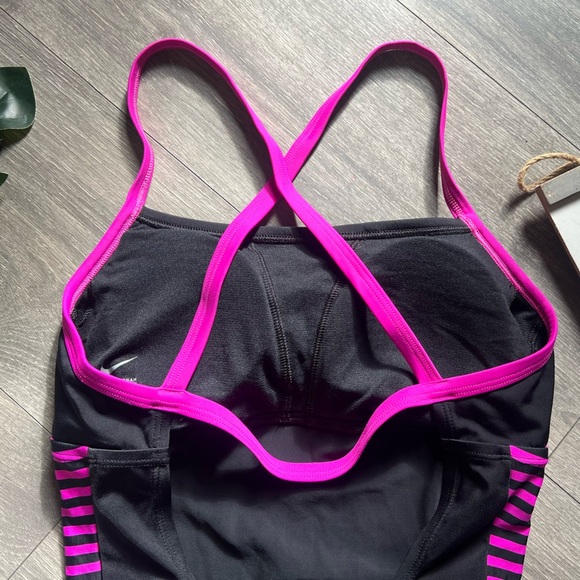 Nike Laser Stripe CrossBack One Piece Swimsuit One Piece Black & Purple Size M - Picture 13 of 13